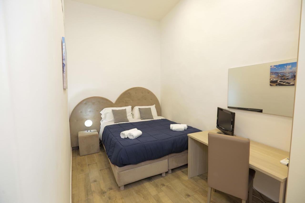 Plateia Apartment Napels Buitenkant foto
